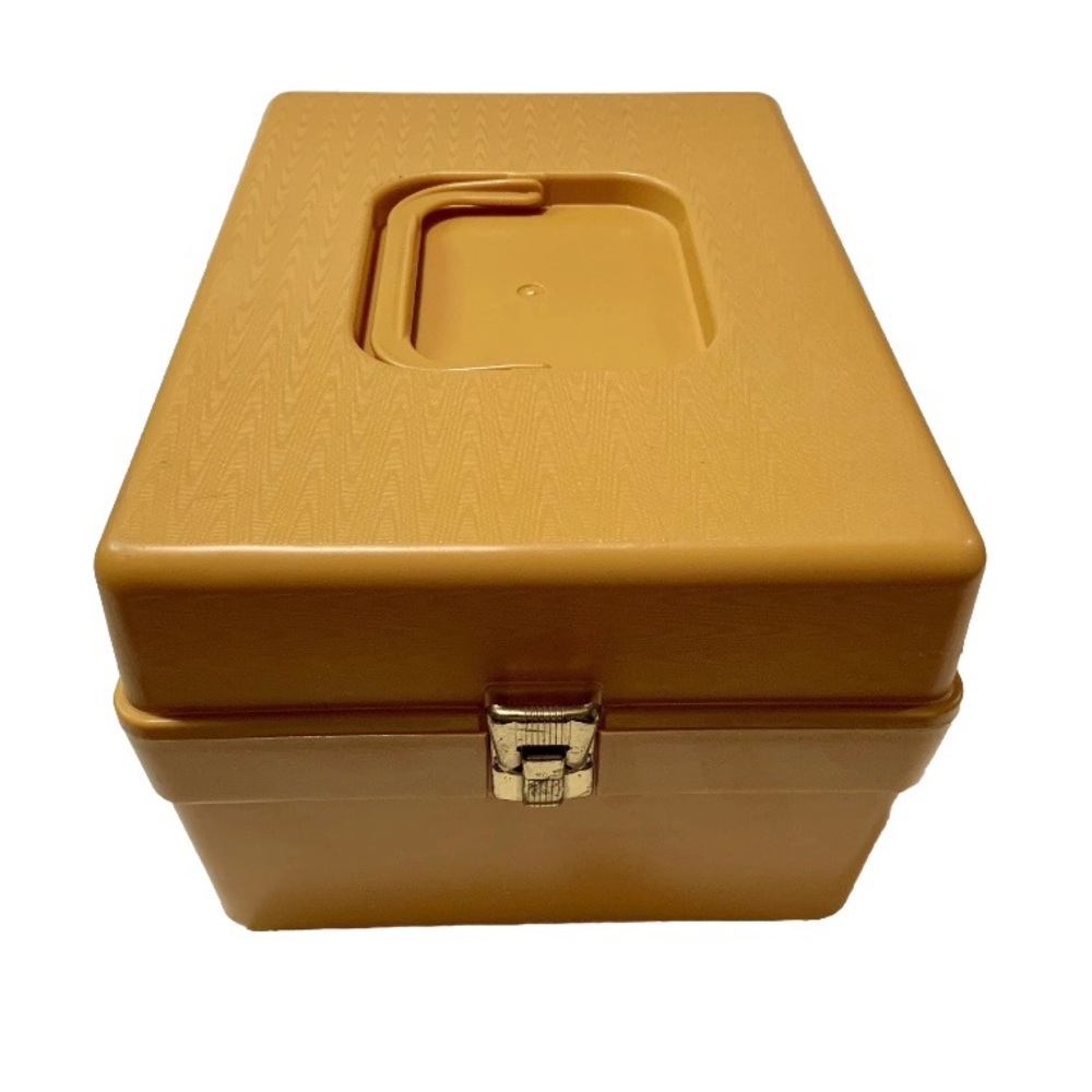 Vintage Wilson Wil-Hold Mustard Yellow Plastic Pattern Sewing Box & Dividers.